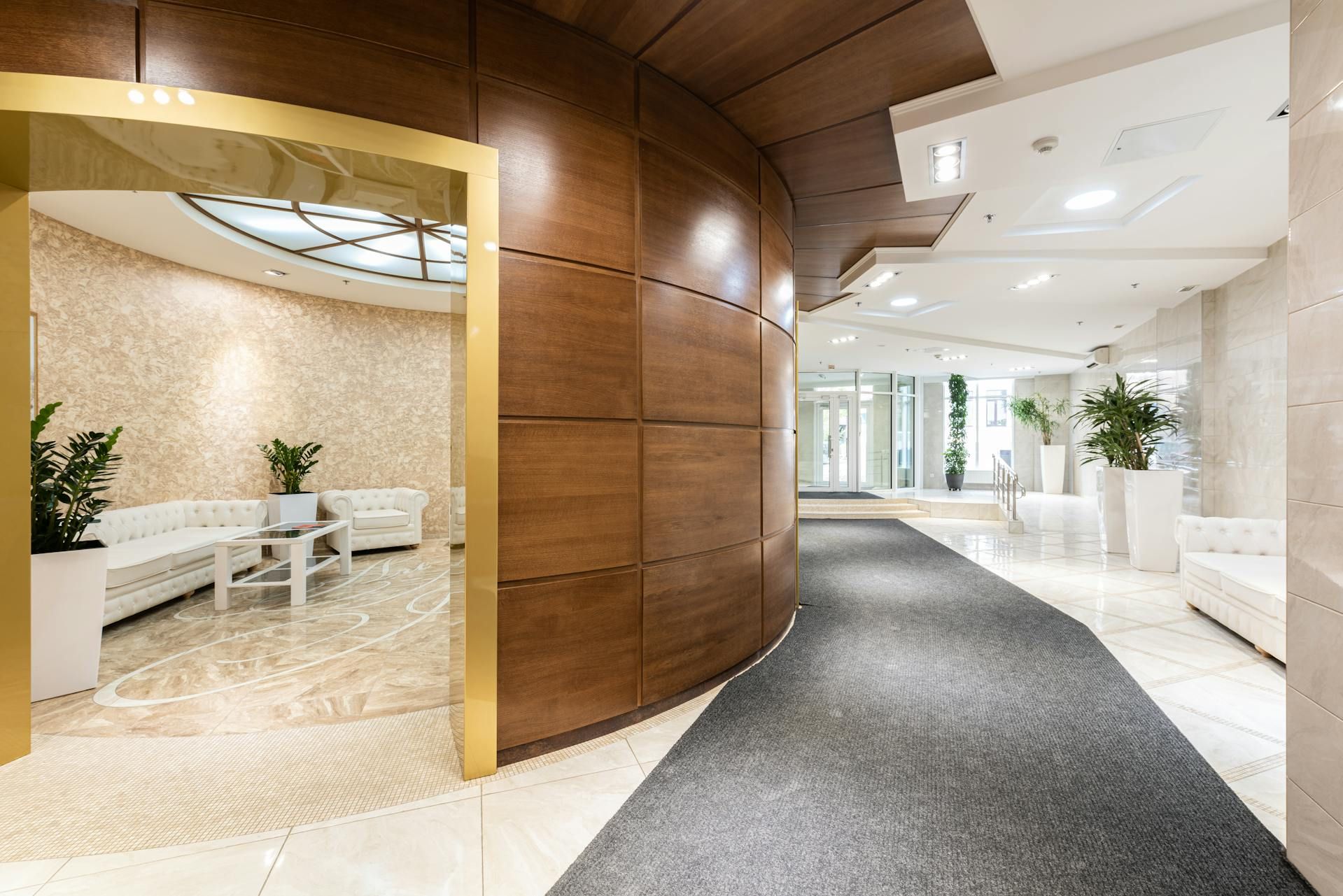 HOTEL LOBBY